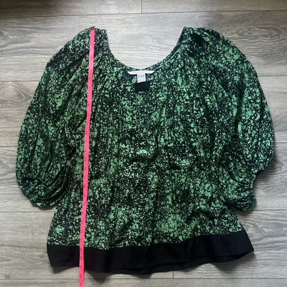 Diane Von Furstenberg Green Black Bubble Sleeve Silk Tunic Blouse Size S Career - Picture 3 of 7